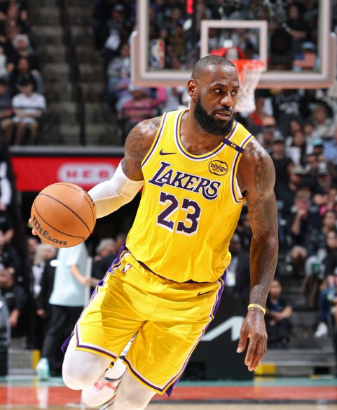 Cara Menjadi Pemain Serba Bisa dalam Olahraga Basket