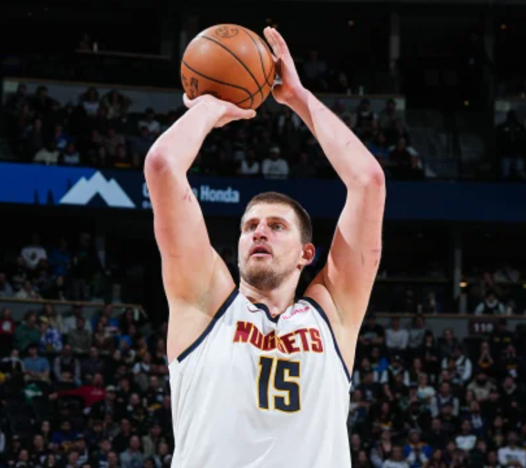 Mengapa Nikola Jokić Sangat Mendominasi di Paint Dalam Basket