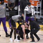 alex-caruso-alami-gegar-otak-saat-lawan-rockets