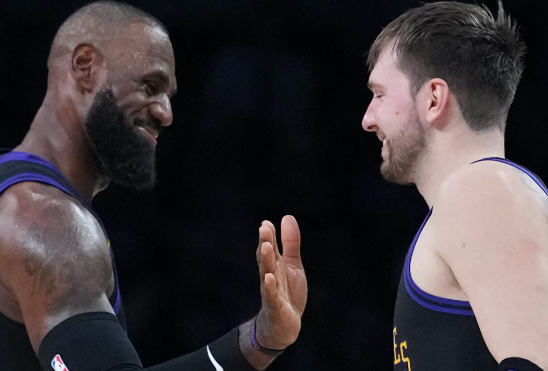 lebron-sangat-cocok-main-dengan-doncic-reaves