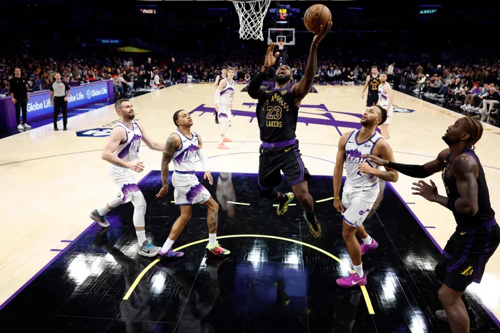 LeBron James Buktikan Usia Hanyalah Angka Bagi Lakers